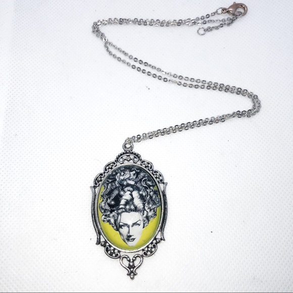 ❤️SOLD❤️Bride of Frankenstein Necklace - Picture 2 of 3
